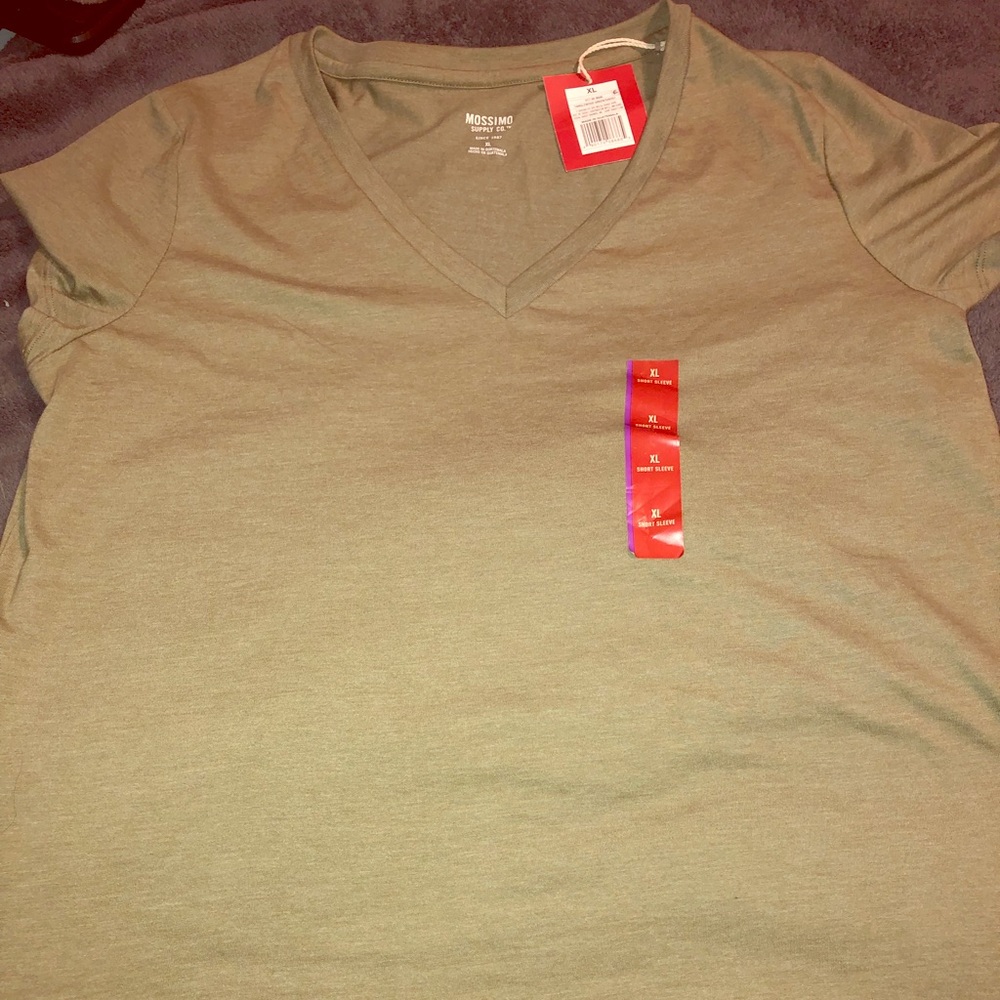 NWT Mossimo Timberwood Green short sleeve shirt.